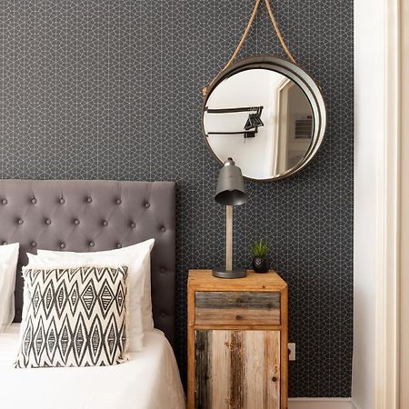 Dumont Lisbon Guesthouse Экстерьер фото